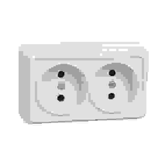 ОКТАВА Розетка двойная наружная с заземлением белая