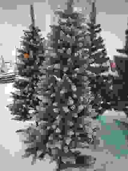 Елка искусственная &quot;Елизавета заснеженная с шишкой&quot; - 180 (7 рядов, 427 веточек)