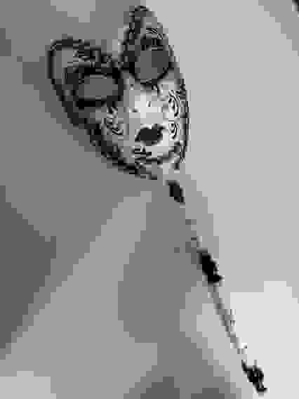 Маска с ручкой Сильвио 20х15 WD4