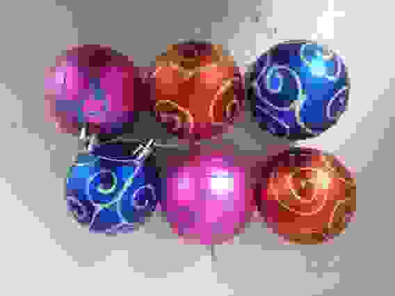 Шар новогодний 6 см 4 дизайна, пластик