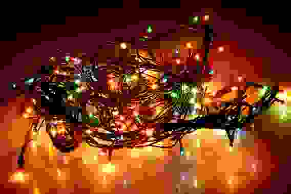 Эл.гирлянда, 5 м, с контр. Цв.ламп: разноцв. Цв.кабеля: зел.Кол-во микроламп: 100. Дл.кабеля: 50 см.