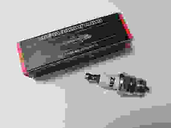 Свеча зажигания аналог CJ7Y для 2х контактных бензопил широкая