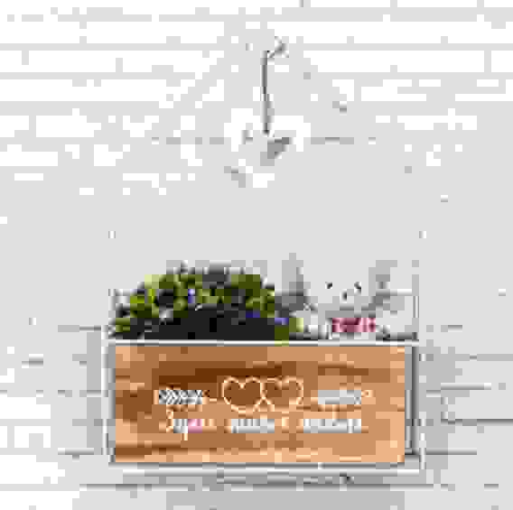 АКЦИЯ! Полка - ящик "Здесь живет любовь"