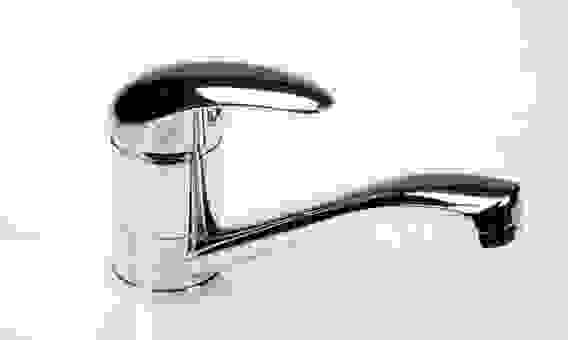 Смеситель д/кухни ср.нос 15см "Омега" 40 кар (крепление под шпильку) 3304