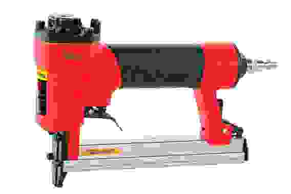 Пневмостеплер скобозабивной S1216 Fubag (длина 6-16мм, ширина 12,8мм 0,9х0,7)