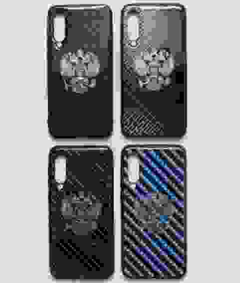 Чехол Xiaomi Mi 9SE карбон с гербом