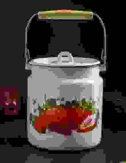 Бидон 3,5л эм белый с рис [КЛУБНИКА САДОВАЯ]