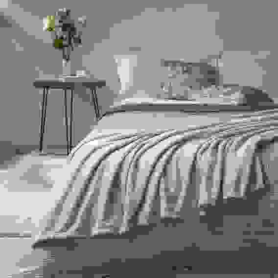 Дейзи Плед эмбост 150х200см, 100% полиэстер, 3 цвета PROVANCE