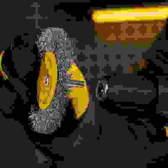 Щетка для дрели 100 мм, Плоская, со шпилькой, нержавеющая витая проволока// Denzel