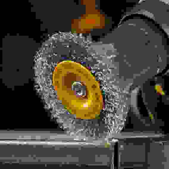 Щетка для дрели, 75 мм, Плоская, со шпилькой, нержавеющая витая проволока// Denzel