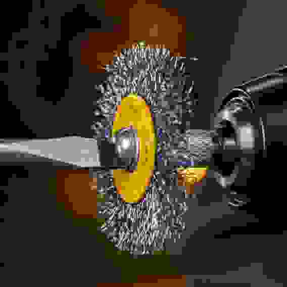 Набор щеток для дрели, 5 Плоских 25-38-50-63-75 мм, шпилька, нерж. вит. проволока// Denzel