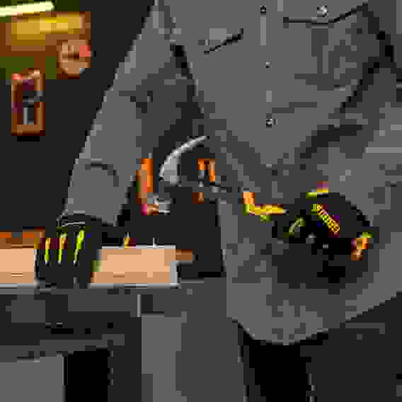 Молоток-гвоздодёр,450 г, цельнокованый,боек с магнитом, двухкомп. обрезин. рук-ка // Denzel