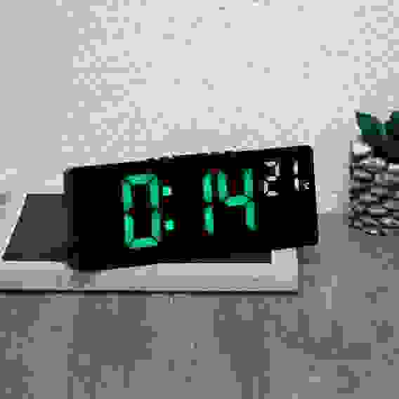 Будильник электронный, 17,5x7x2,5см, USB/3xAAA, пластик, цвет корпуса черный