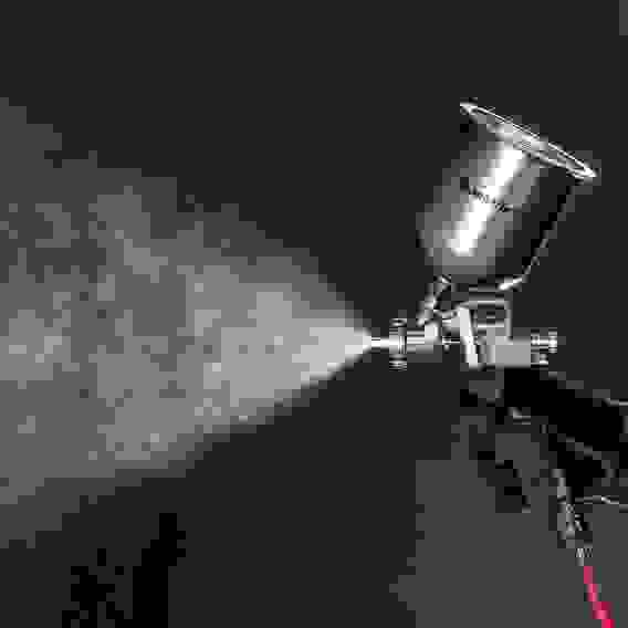 Краскораспылитель пневмат. с верхним бачком V=1,0 л, сопла диаметром 1.2, 1.5 и 1.8 мм// Matrix