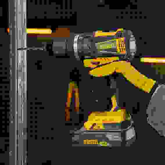 Дрель-шуруповерт аккумуляторная ударная бесщет CIDB-IB-18-02, Li-Ion, 18 В, 2 акк. Denzel