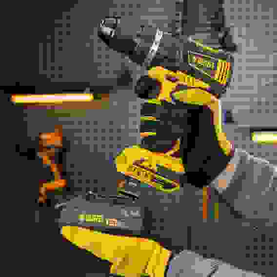 Дрель-шуруповерт аккумуляторная ударная бесщет CIDB-IB-18-02, Li-Ion, 18 В, 2 акк. Denzel