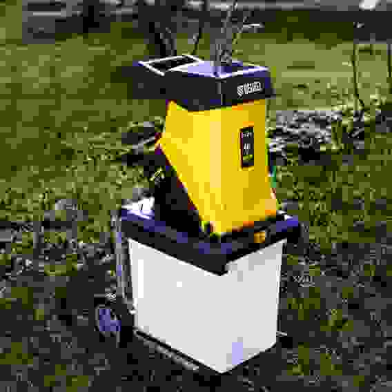 Измельчитель садовый электрический ECS-2700, 2700 Вт, 40 мм// Denzel