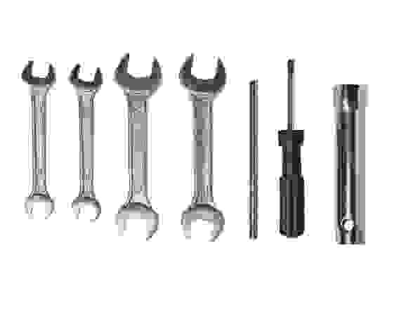 Генератор Elitech GES 6500RW 4-такт, мак5.5\ном 5.0кВт, 230В-22А\12В-8.3А,2розетки230В-16А,т\бак-25л