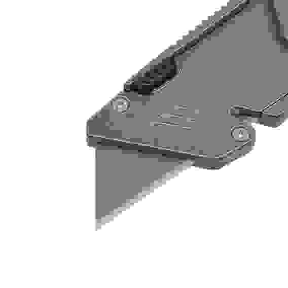 Нож универсальный складной, цинк.сплав+ABS+TPR, с выдв.лезв.19мм трап.+2 запас.лезв.+2 биты ЕРМАК