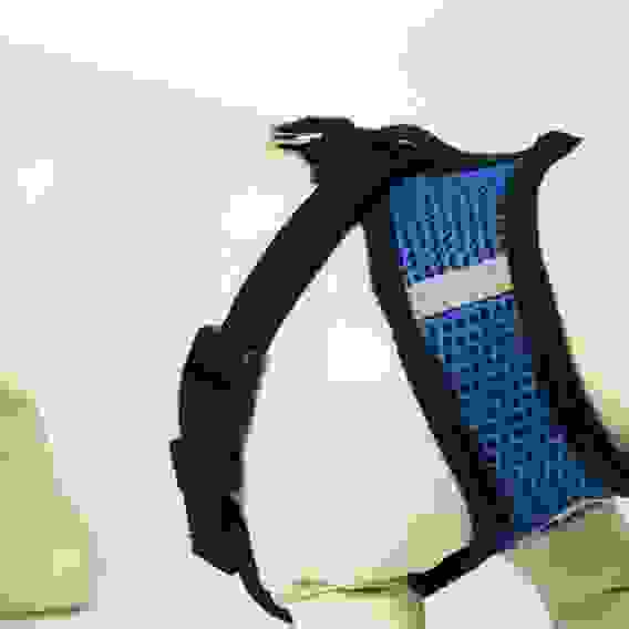 Шлейка с поводком, размер M, ОШ 26, ОГ 36-44, с светоотражающей нашивкой, мягкая, синяя