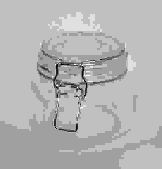 Стеклобанка 0,63л. С бугельным замком