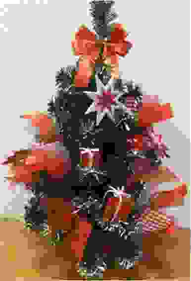 Ель с декором 30см. цв. белый, красный (W06-12-16A17)