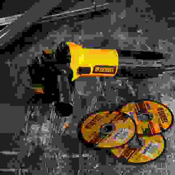 Машина шлифовальная угловая AGB125-1700, 1700 Вт, 125 мм, 3000-11000 об/мин// Denzel