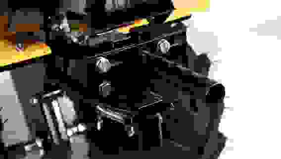 Мотоблок бензиновый Champion ВС8738 (7лс 3F/1R 81см 35см 6л 84кг колеса 19х7.00-8"шкив)