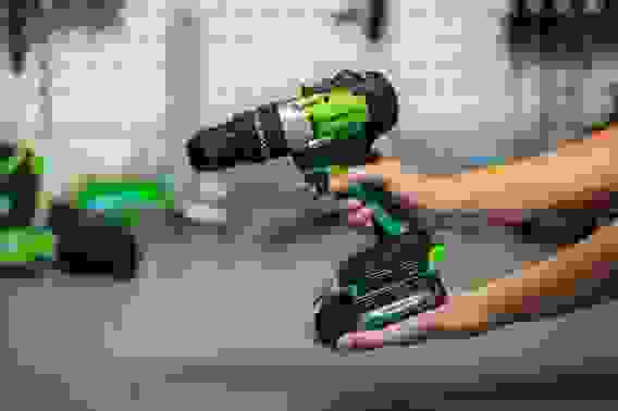 Дрель-шуруповерт акк Greenworks GD24DD60K2